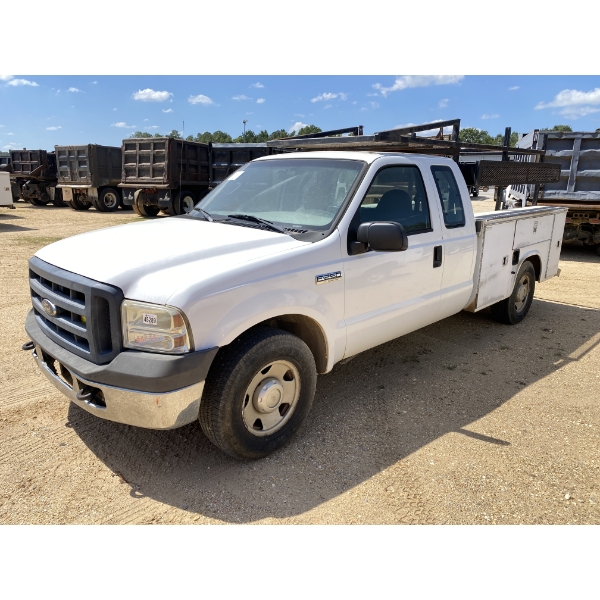 2006 FORD F250 XL Service / Mechanic Truck