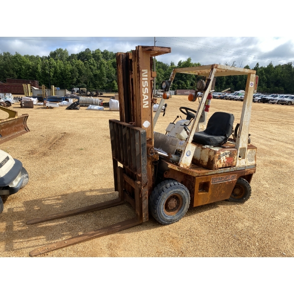 NISSAN 35 Forklift - Mast