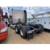 Image 2 : 2003 PETERBILT 379 Sleeper Truck