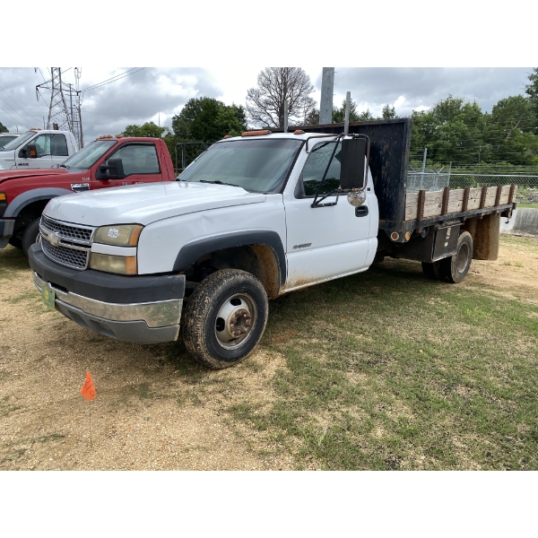2005 CHEVROLET 3500 Flatbed Truck