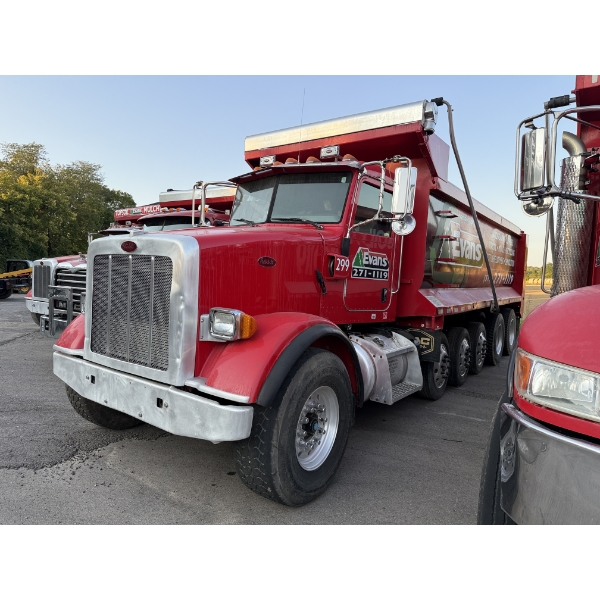2014 PETERBILT 365 Dump Truck