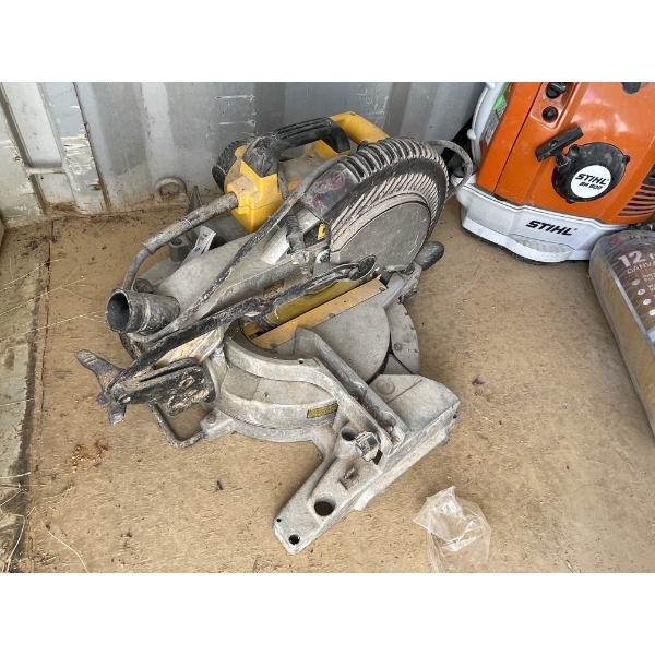 DEWALT 10" MITRE SAW