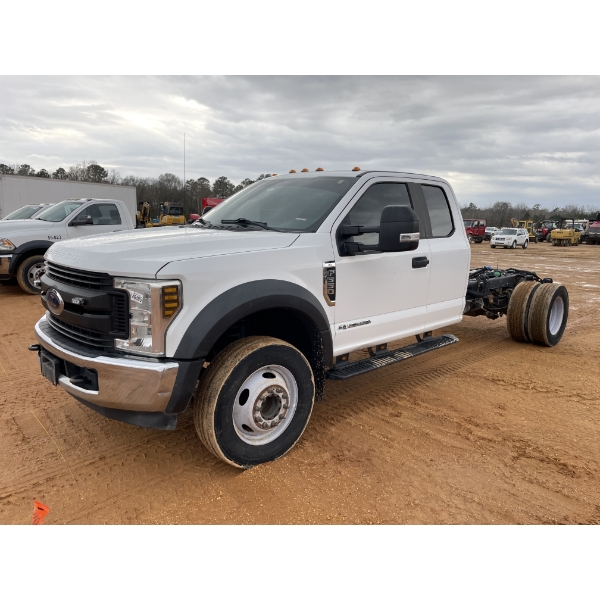 2019 FORD F550 XL Cab and Chassis Truck