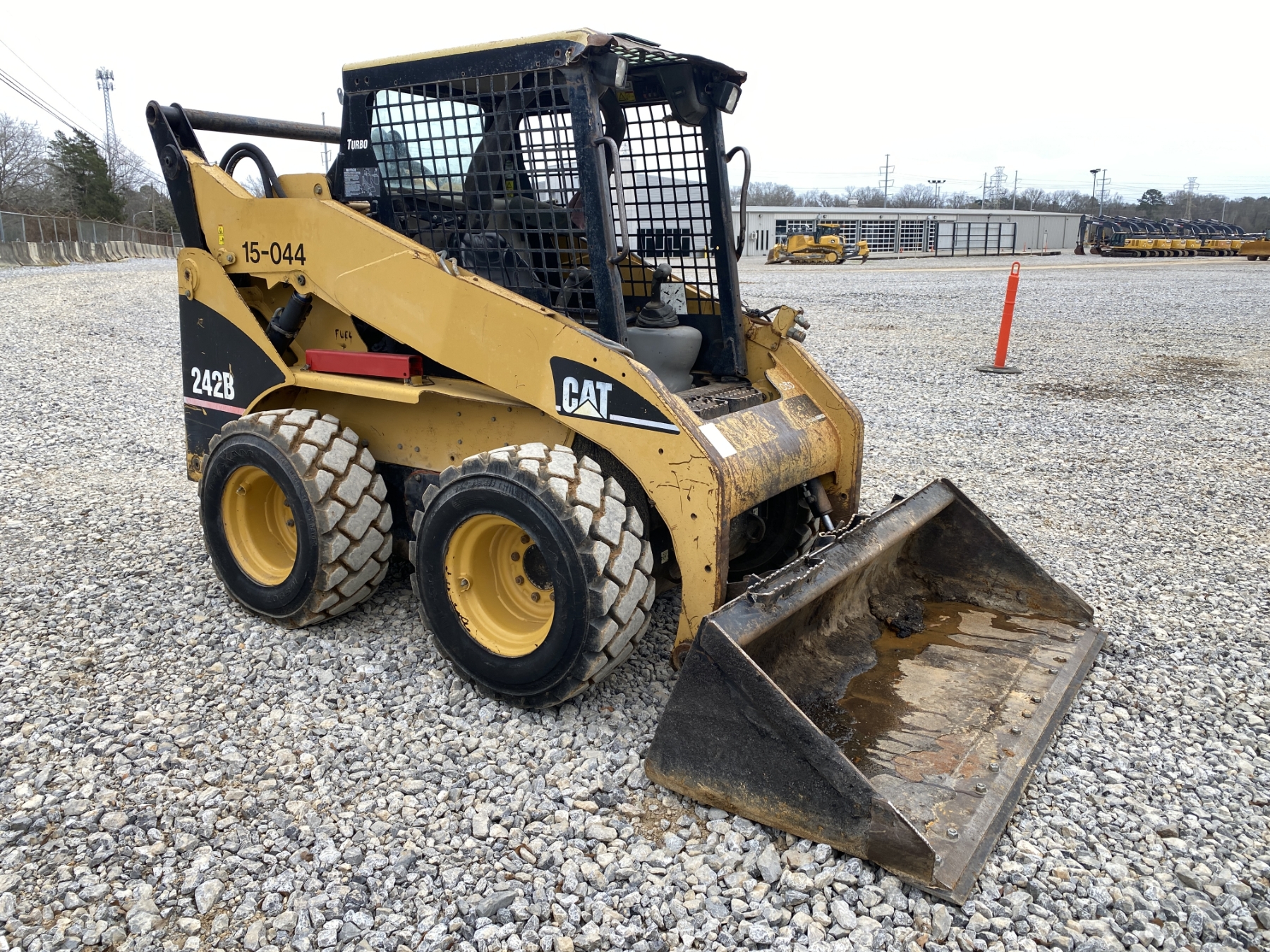 242b 2006 CAT 242B Skid Steer Loader - Wheel - J.M. Wood Auction Company, Inc.