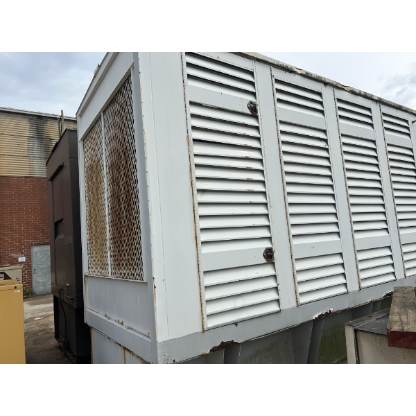 1995 CUMMINS 600KW Generator