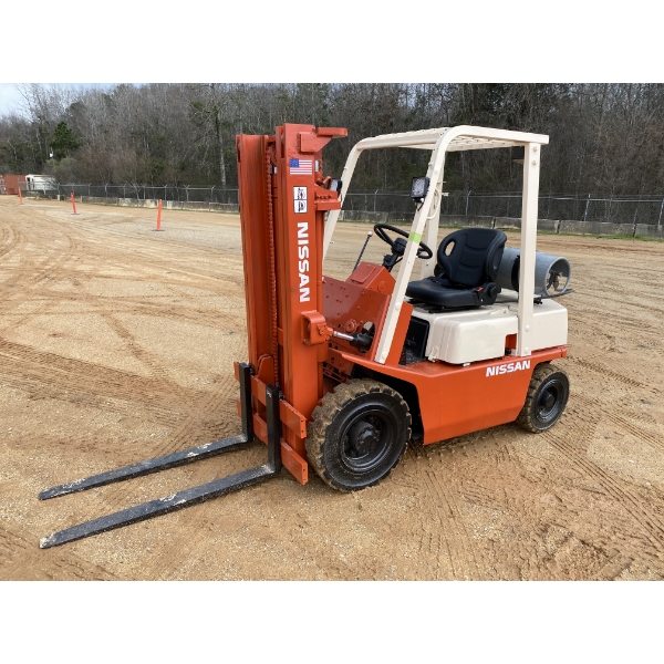 NISSAN PF02 Forklift - Mast