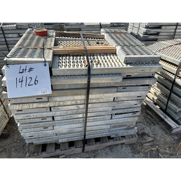 3'6" STAIR TREAD Aerial Work Platform