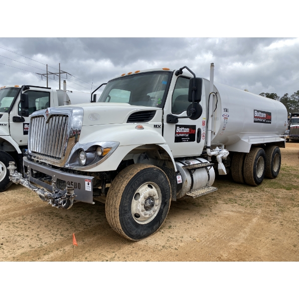 2020 INTERNATIONAL HV607 Water Truck