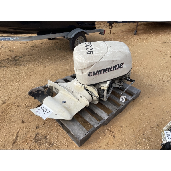 EVINRUDE OUT BOARD MOTOR