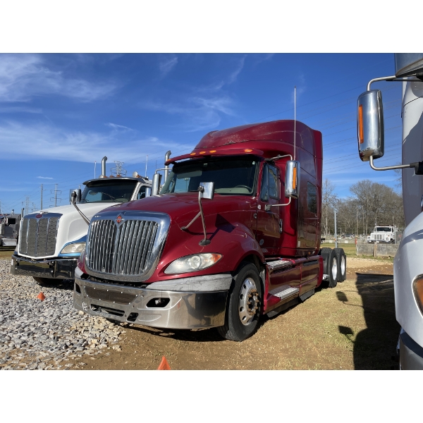 2015 INTERNATIONAL PROSTAR+ 122 Sleeper Truck