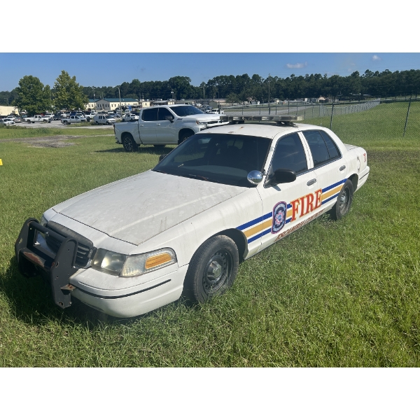1999 FORD CROWN VICTORIA Automobile