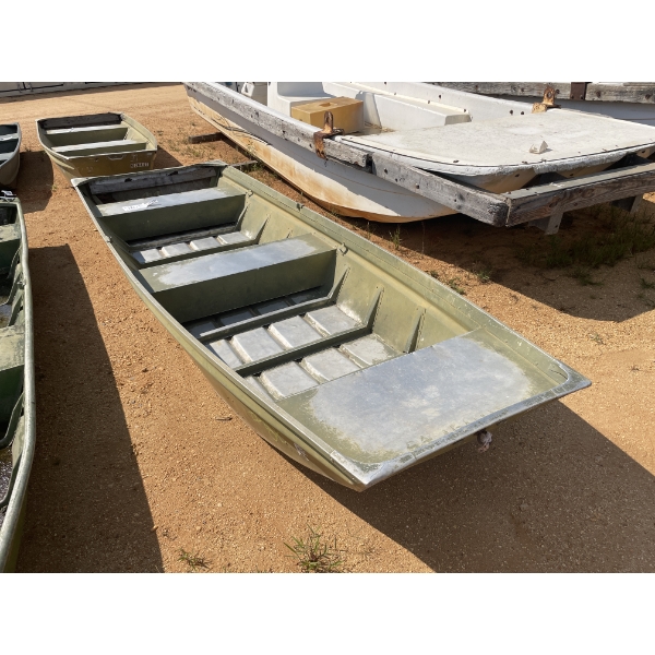ALUMINUM  JON Boat