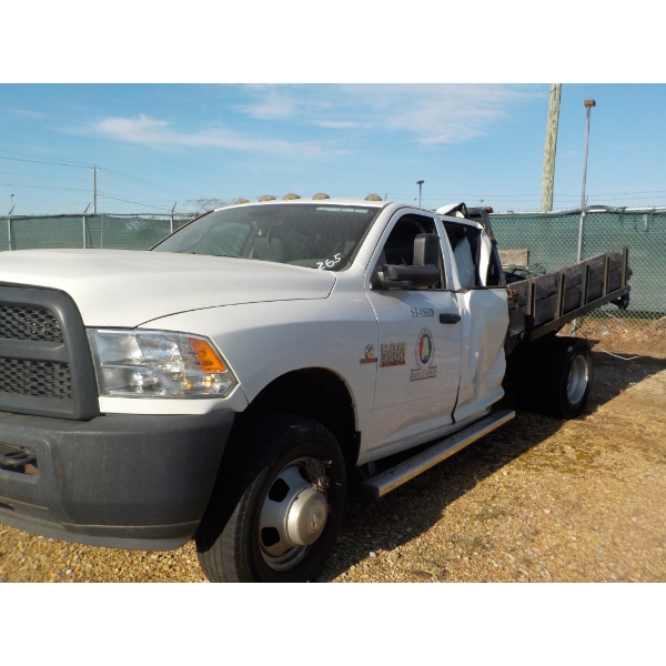 2014 RAM 3500 Flatbed Truck