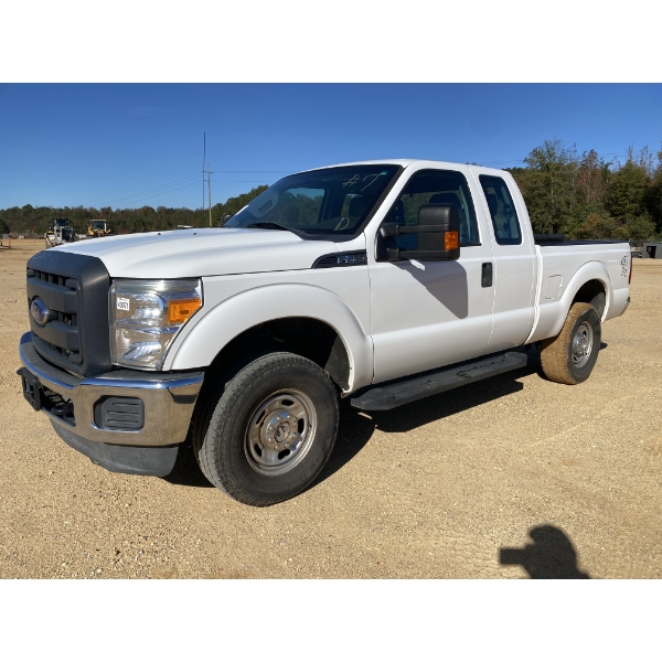 2015 FORD F250 XL Pickup Truck