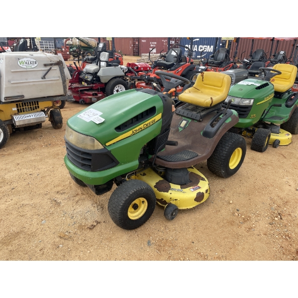 JOHN DEERE 42" RIDING LAWN MOWER Lawn Mower