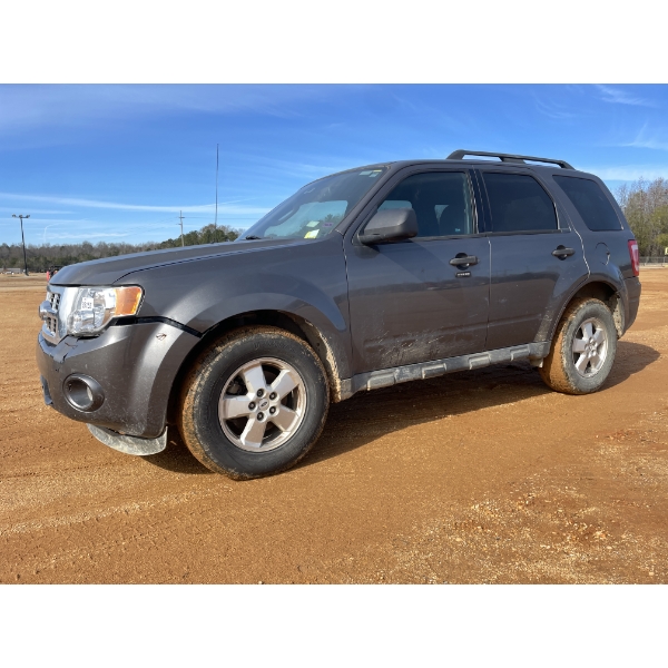 2011 FORD ESCAPE XLT SUV