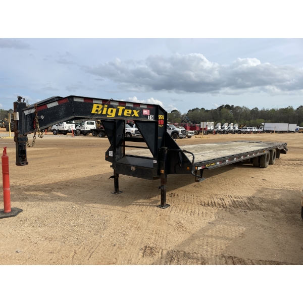 2021 BIG TEX 22GN+30BK+5MR Gooseneck Trailer