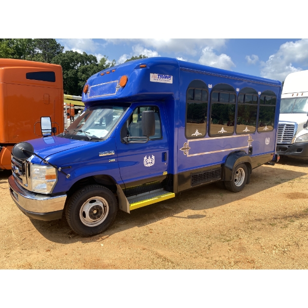 2015 FORD E350 Bus