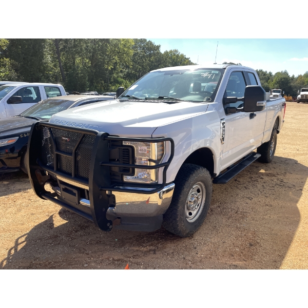 2019 FORD F250 XL Pickup Truck