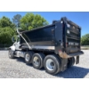 Image 2 : 2019 MACK GU713 Dump Truck