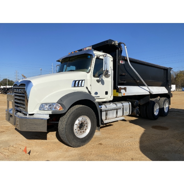 2018 MACK GU813 Dump Truck