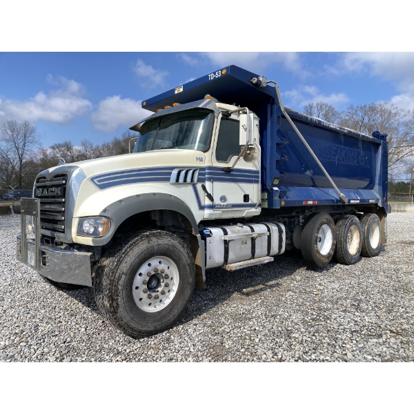 2015 MACK GU713 Dump Truck