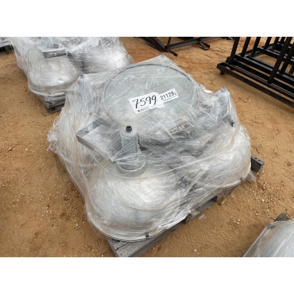 WAREHOUSE LIGHT FIXTURES