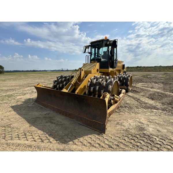 2011 CAT 815F2 Compactor