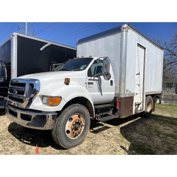 2007 FORD F750 Box Truck