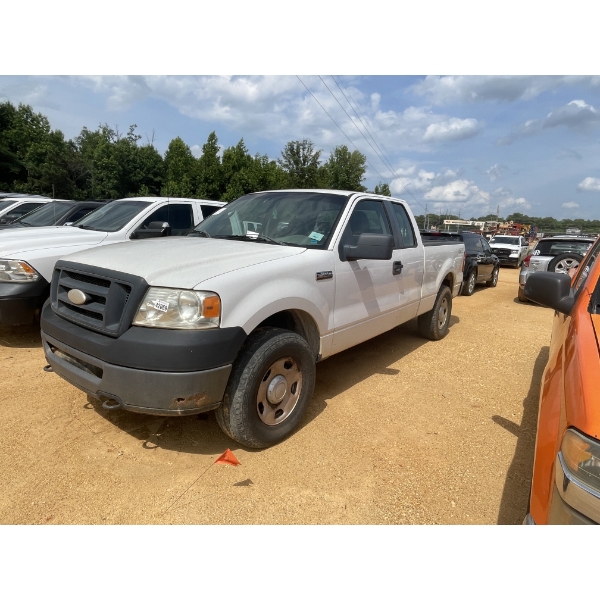 2008 FORD F150 XL Pickup Truck