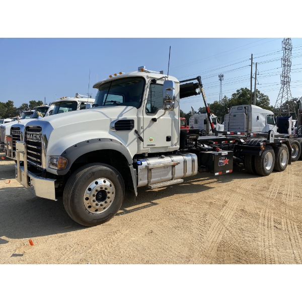 2025 MACK GR64F Roll Off Truck