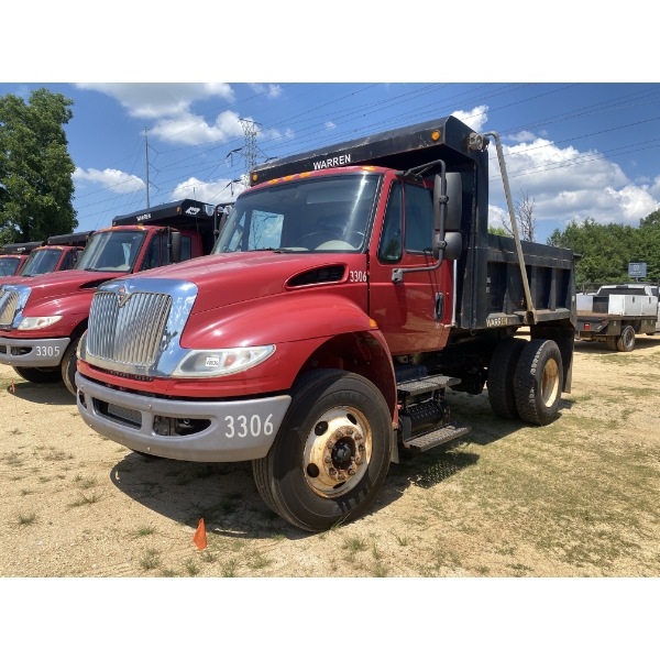 2016 INTERNATIONAL 7400 Dump Truck