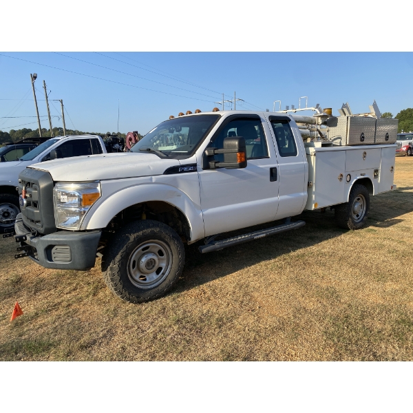 2016 FORD F350 XL Service / Mechanic Truck