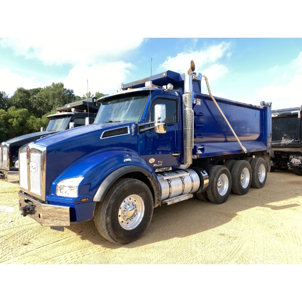 2022 KENWORTH T880 Dump Truck