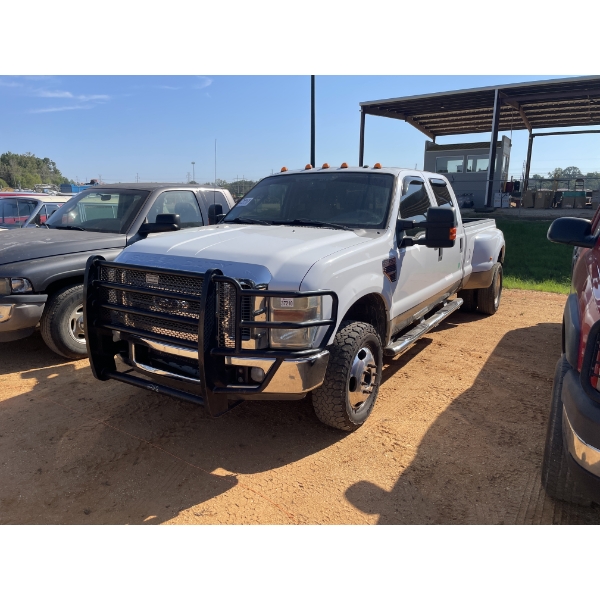 2008 FORD F350 LARIAT Pickup Truck