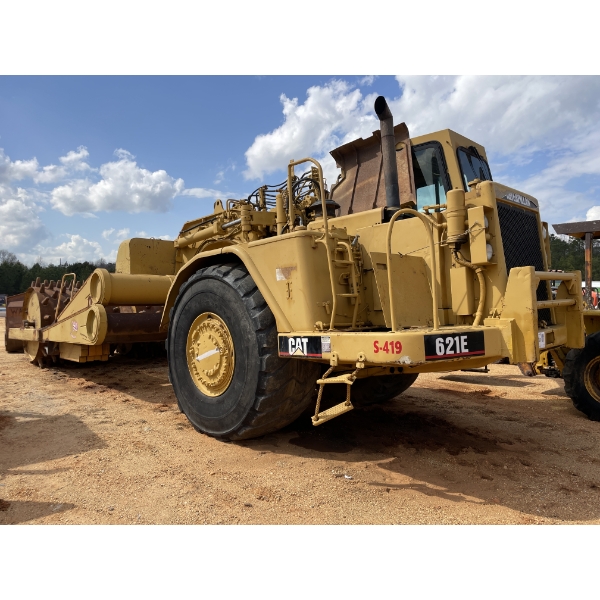 CAT 621E Compactor