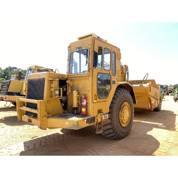 1985 CAT 621B Motor Scraper