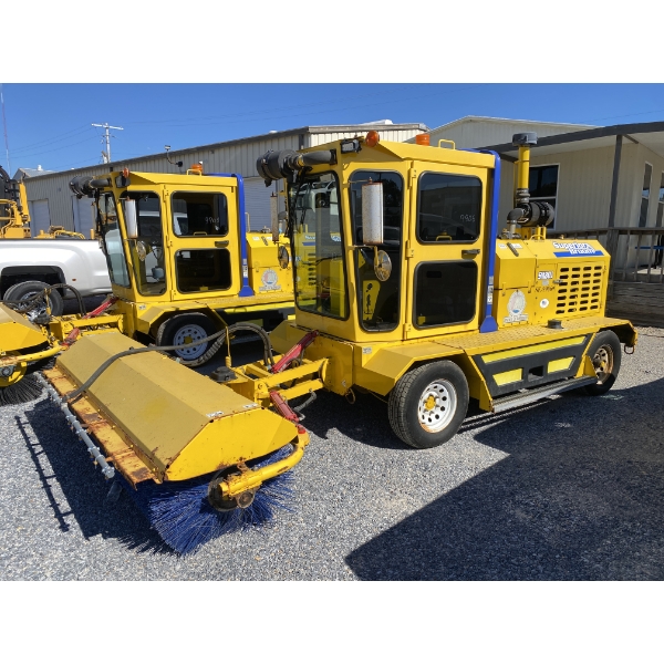 2015 SUPERIOR SM80J Broom