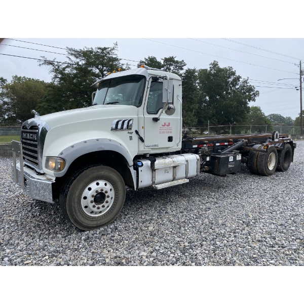 2012 MACK GR64F Roll Off Truck