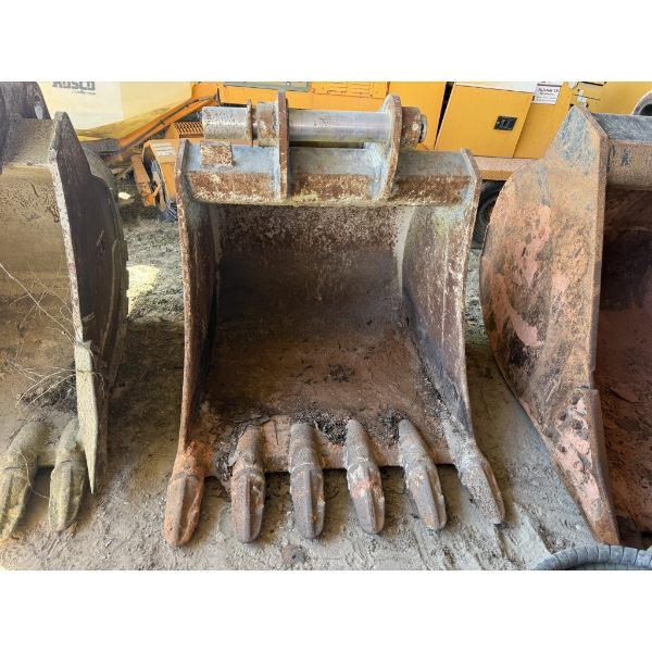 STRICKLAND 48" BUCKET