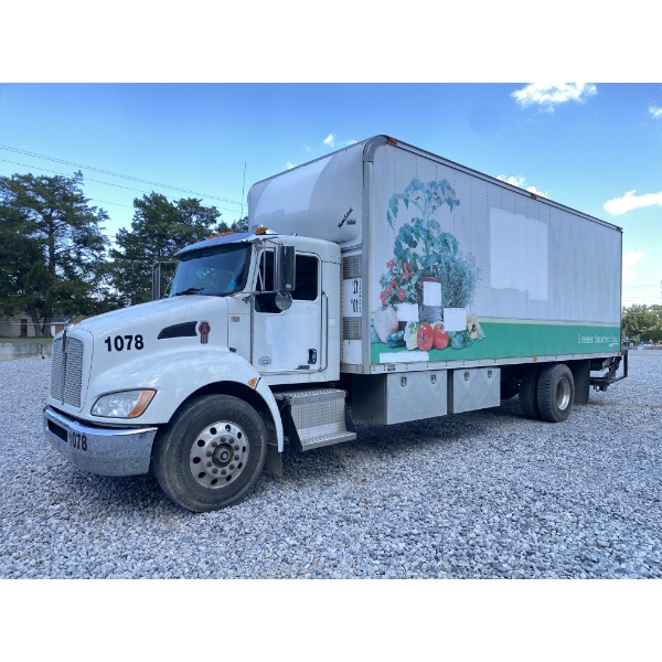 2013 KENWORTH T270 Box Truck
