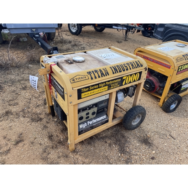 TITAN 7000W Generator