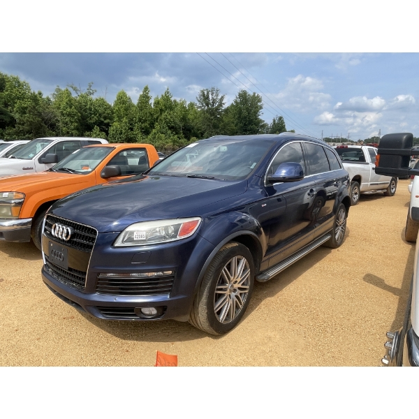 2009 AUDI Q7 SUV