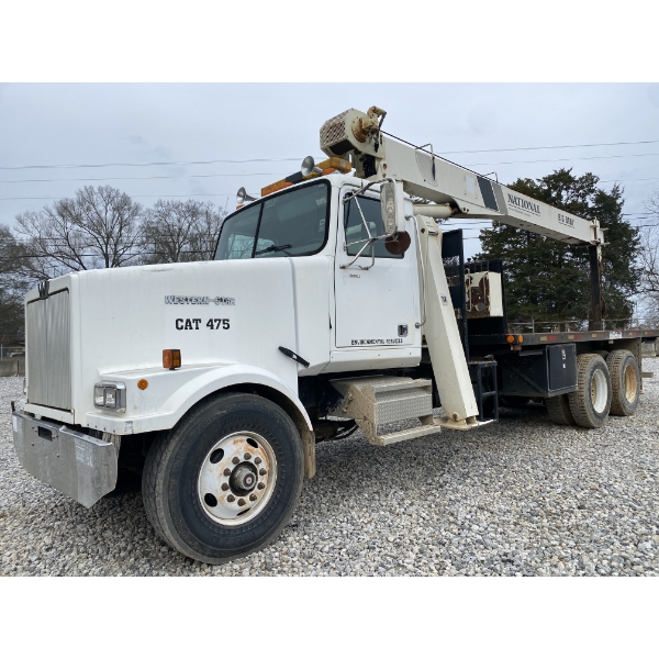 2001 WESTERN STAR 4964 FX Boom / Crane Truck
