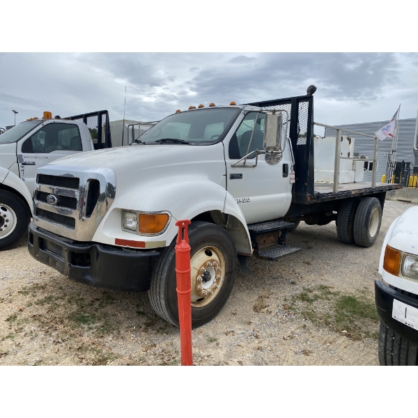 2005 FORD F650 XL Fuel / Lube Truck