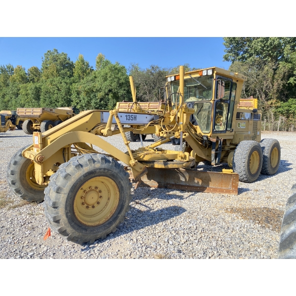 1999 CAT 135H Motor Grader