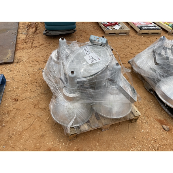 WAREHOUSE LIGHT FIXTURES