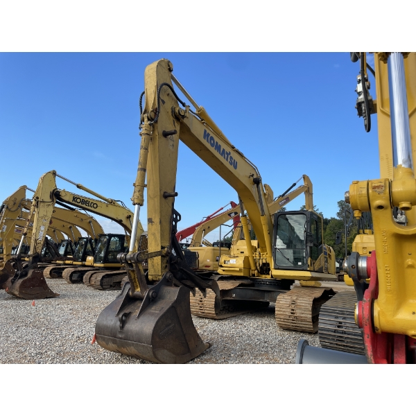 2016 KOMATSU PC210LC-11 Excavator