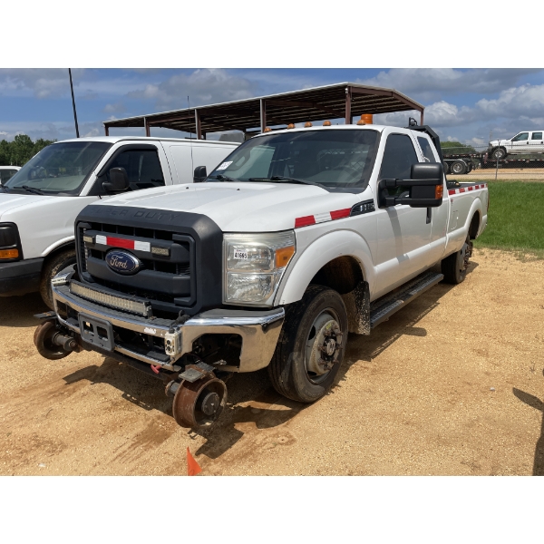 2016 FORD F350 XL Pickup Truck