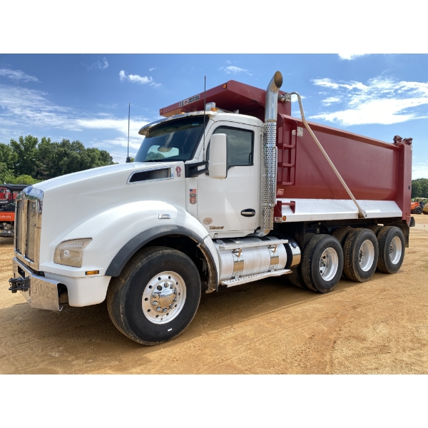 2021 KENWORTH T880 Dump Truck